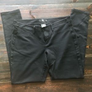 Low rise black jeggins